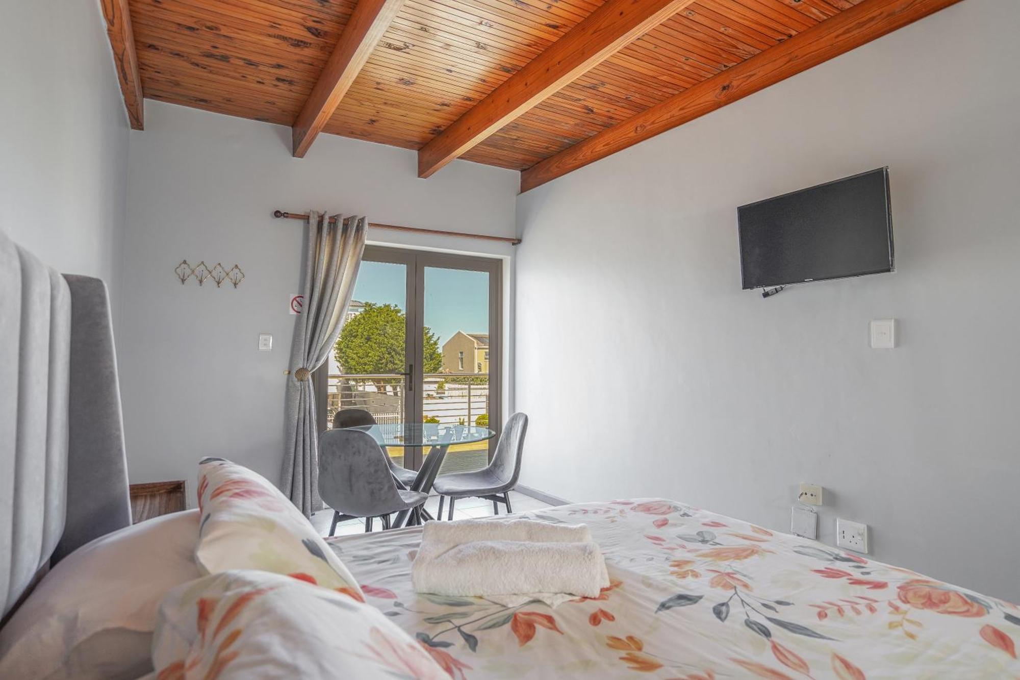 Ocean Vibes Hotel Fokváros Kültér fotó